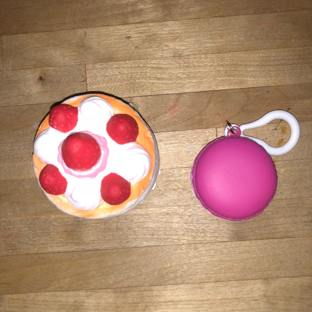 Cake and macaroon squishies